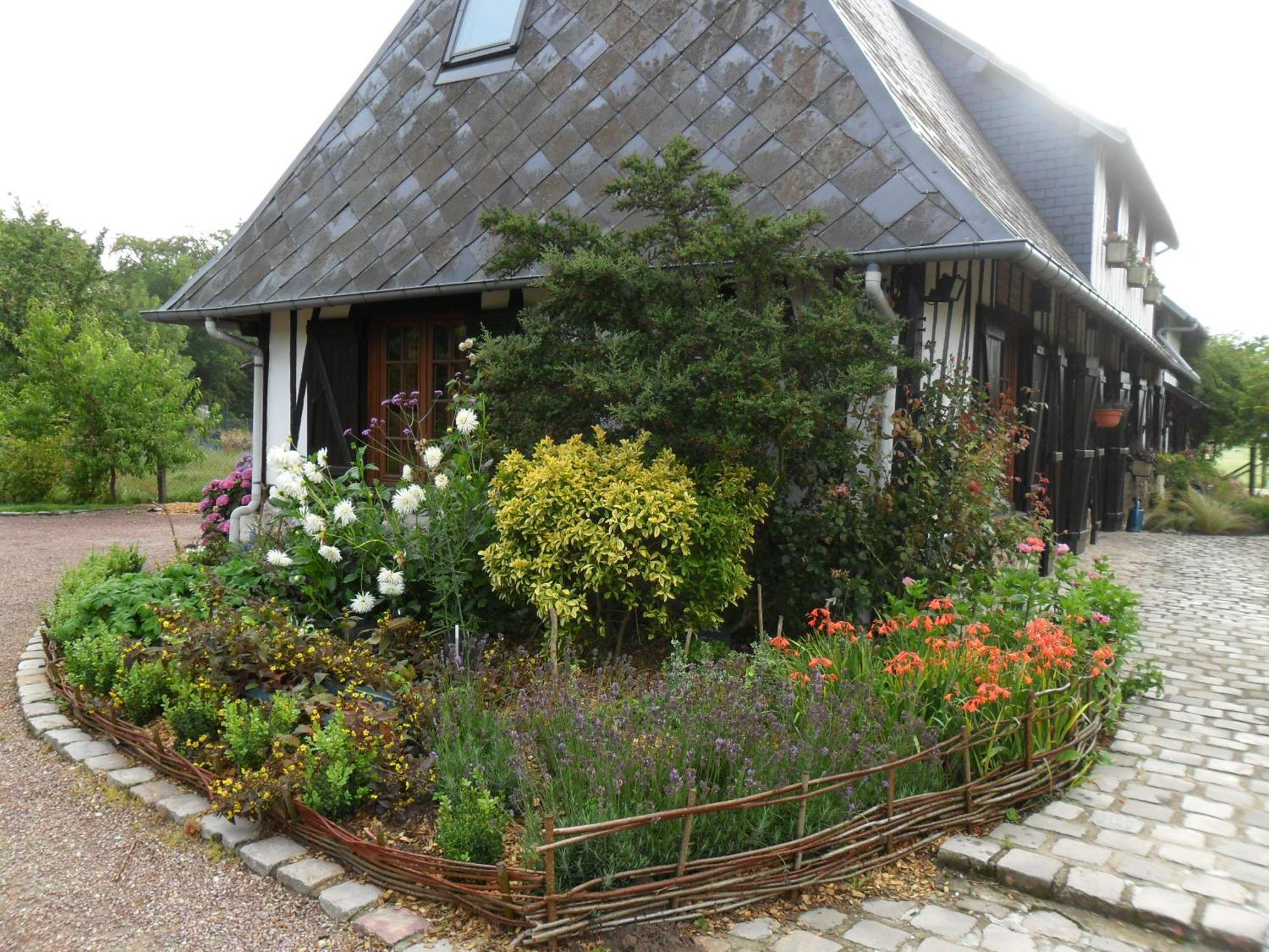 La Roulotte Du Verger Barneville-sur-Seine Exterior foto